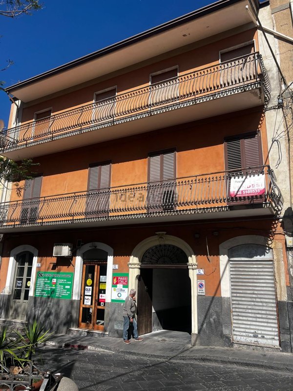 appartamento in vendita a Motta Sant'Anastasia in zona Centro Storico