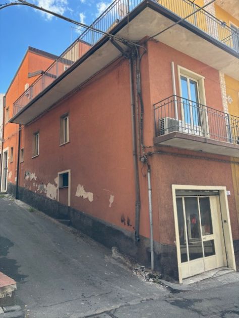 casa indipendente in vendita a Motta Sant'Anastasia