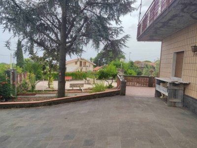 casa indipendente in vendita a Nicolosi