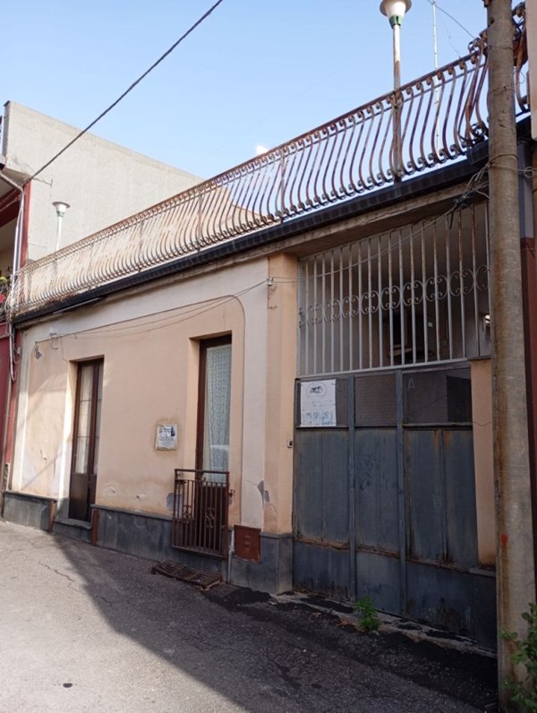 casa indipendente in vendita a Nicolosi