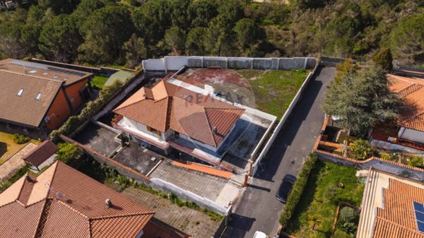 casa indipendente in vendita a Nicolosi