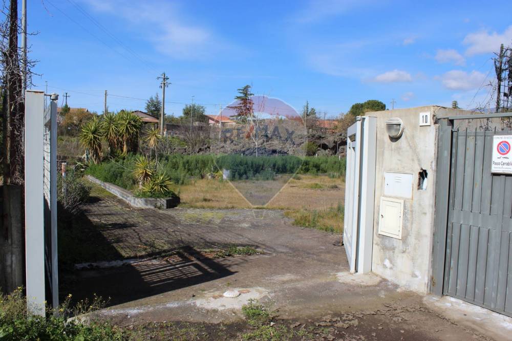 casa indipendente in vendita a Nicolosi