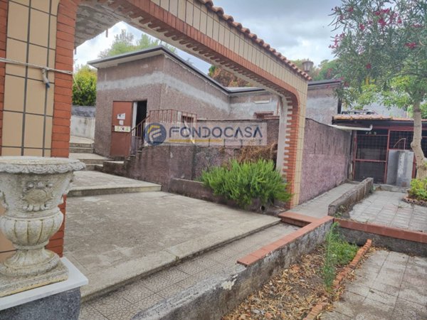 casa indipendente in vendita a Nicolosi