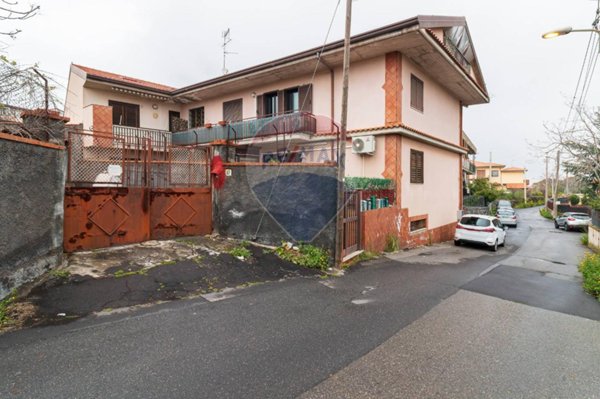 casa indipendente in vendita a Nicolosi