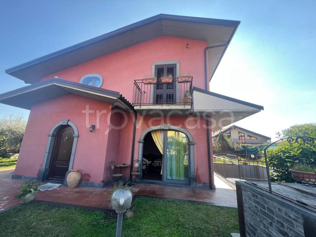 casa indipendente in vendita a Nicolosi