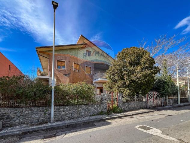 casa indipendente in vendita a Nicolosi