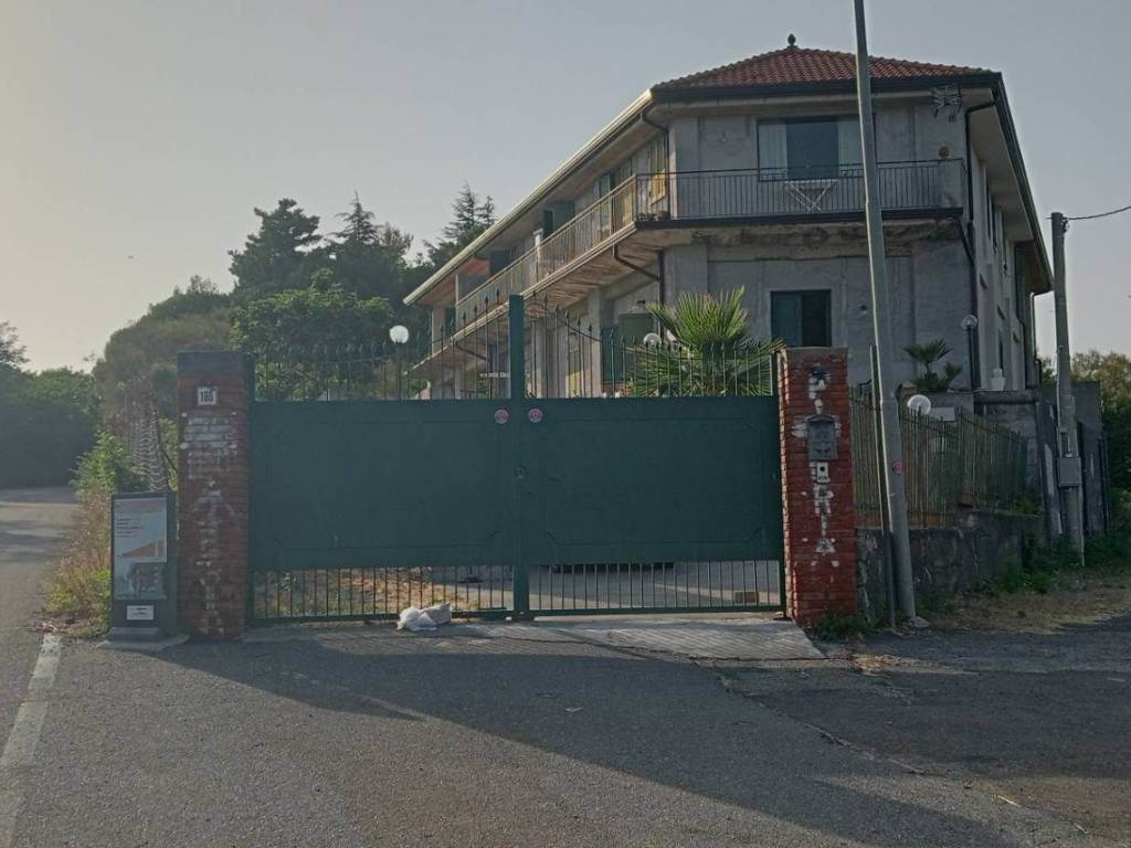 casa indipendente in vendita a Nicolosi