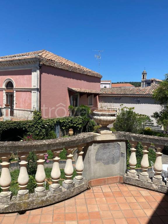 casa indipendente in vendita a Nicolosi