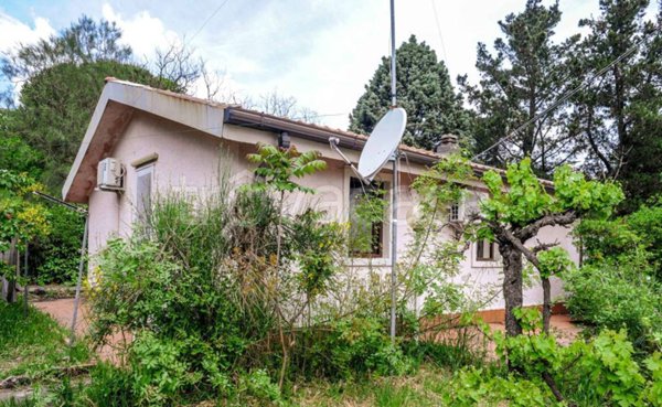 casa indipendente in vendita a Nicolosi