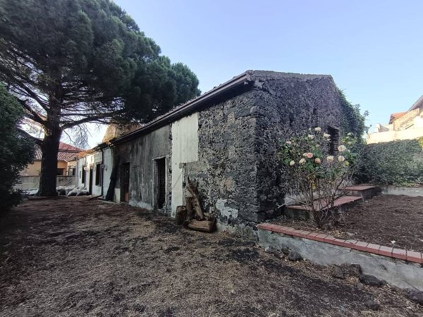 casa indipendente in vendita a Nicolosi
