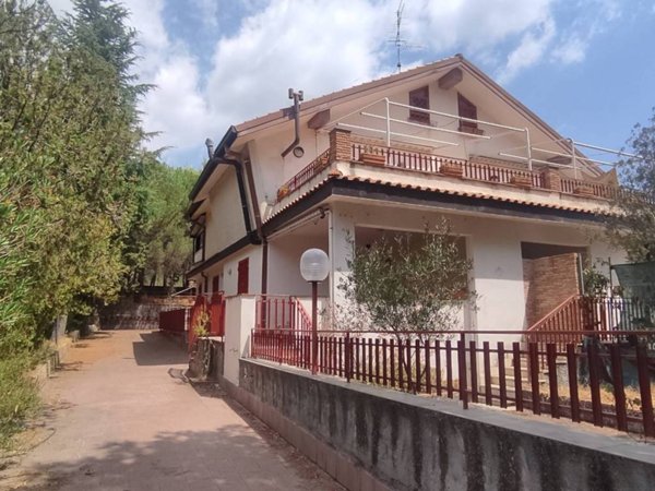 casa indipendente in vendita a Nicolosi
