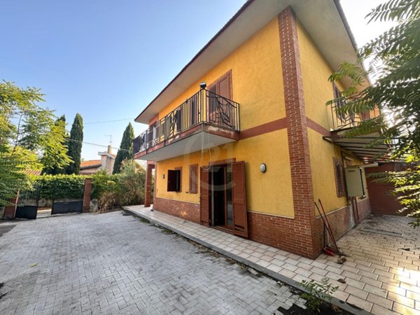 casa indipendente in vendita a Nicolosi