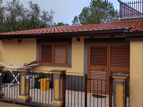 casa indipendente in vendita a Nicolosi