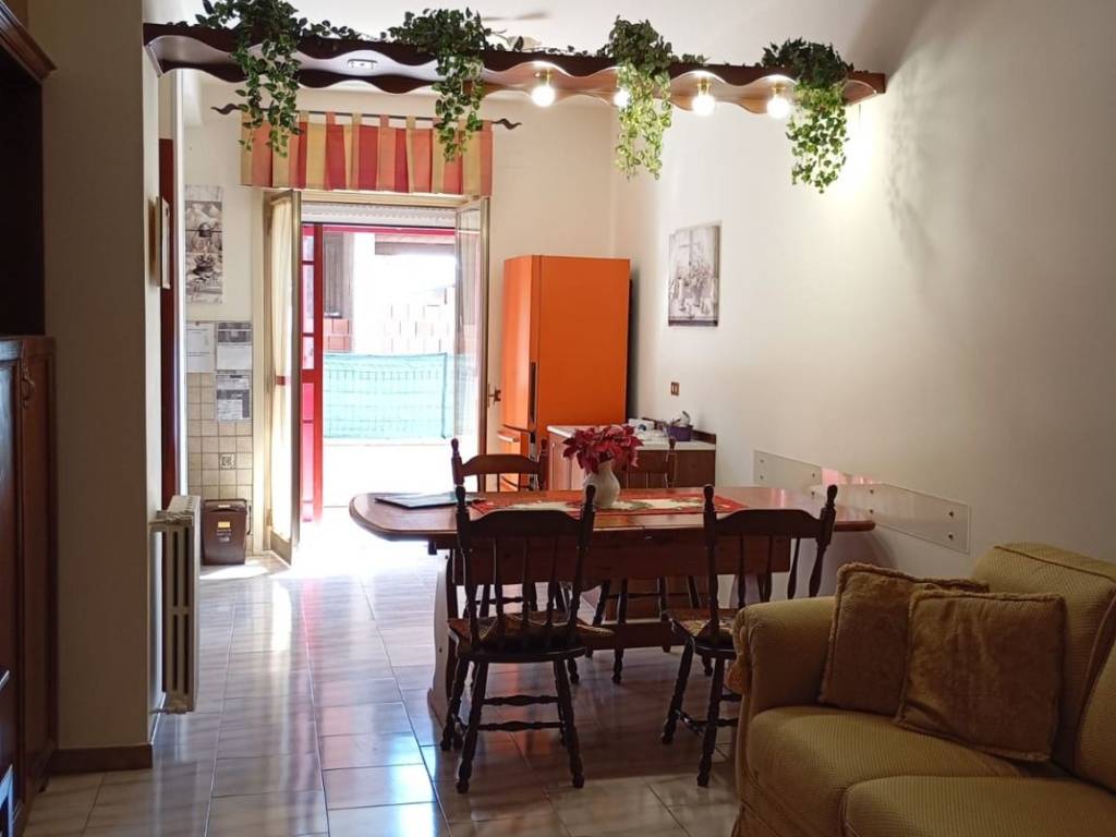 intera palazzina in vendita a Nicolosi