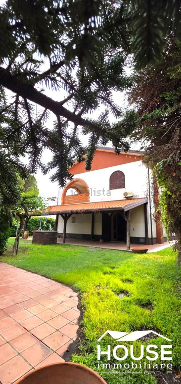casa indipendente in vendita a Nicolosi