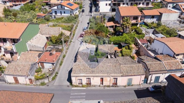 casa indipendente in vendita a Nicolosi
