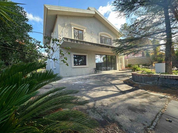casa indipendente in vendita a Nicolosi
