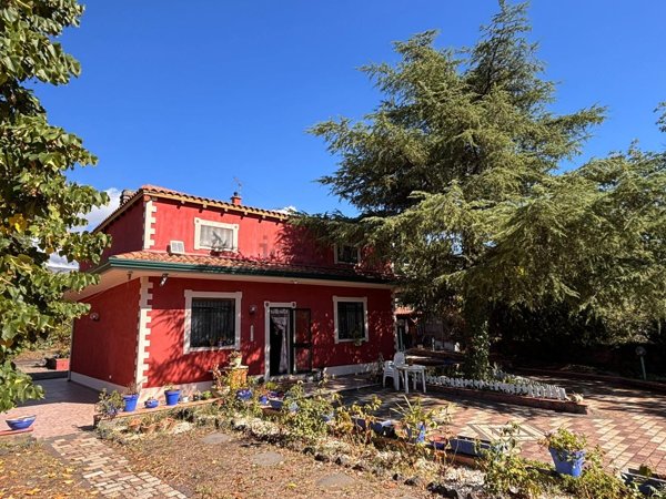 casa indipendente in vendita a Nicolosi