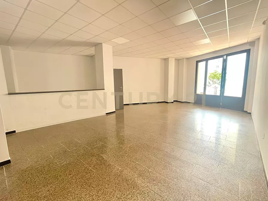 locale commerciale in vendita a Nicolosi