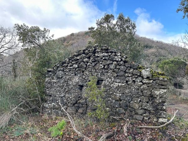 rudere in vendita a Nicolosi