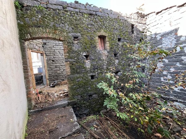 casale in vendita a Nicolosi