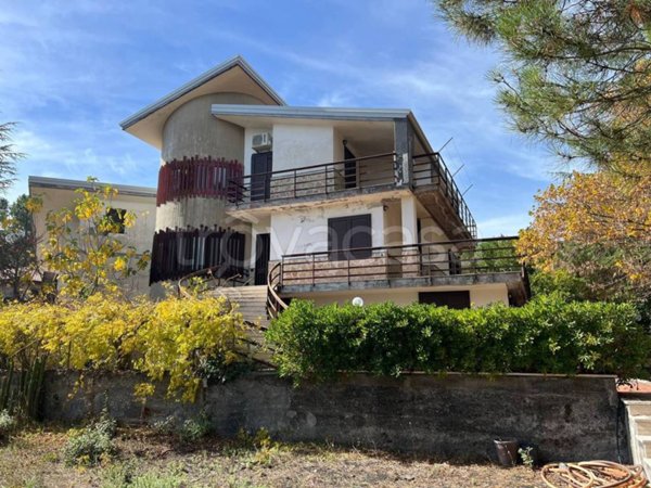 casa indipendente in vendita a Nicolosi