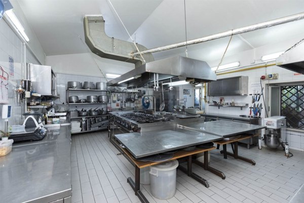 negozio in vendita a Nicolosi