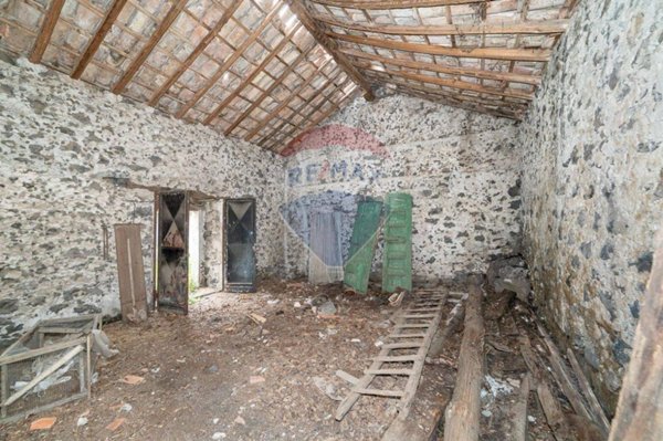 casale in vendita a Nicolosi