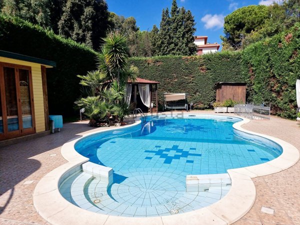 casa indipendente in vendita a Nicolosi