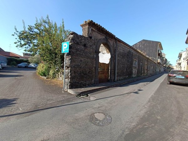 casa indipendente in vendita a Nicolosi