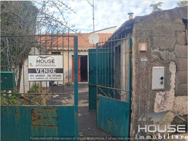 casa indipendente in vendita a Nicolosi