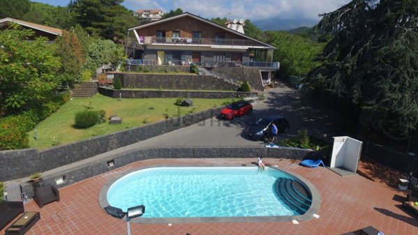 casa indipendente in vendita a Nicolosi