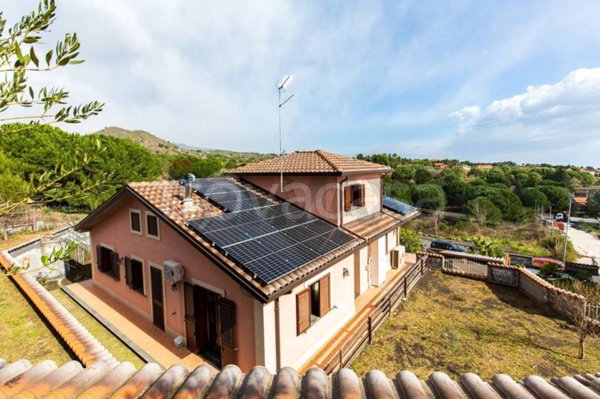 casa indipendente in vendita a Nicolosi