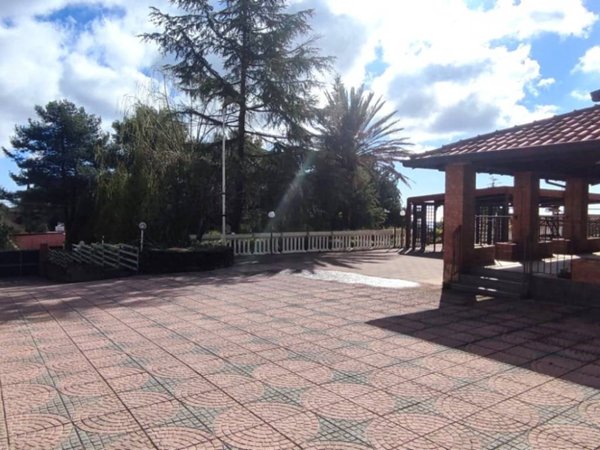 casa indipendente in vendita a Nicolosi