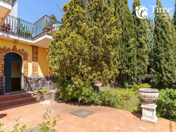 casa indipendente in vendita a Nicolosi