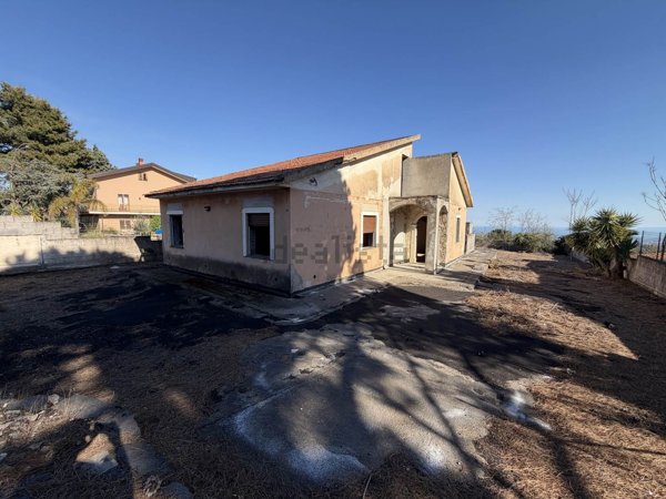 casa indipendente in vendita a Nicolosi