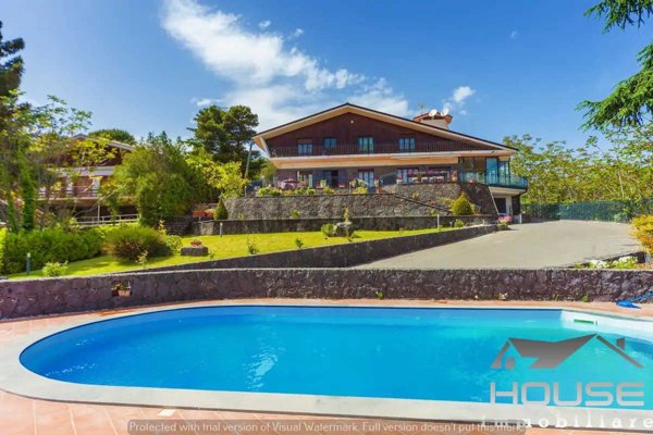 casa indipendente in vendita a Nicolosi