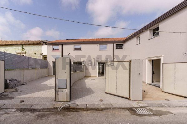 casa indipendente in vendita a Nicolosi