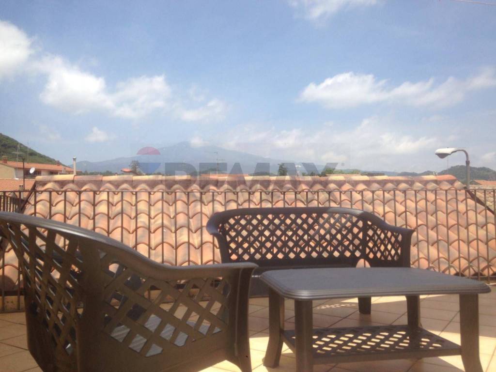 casa indipendente in vendita a Nicolosi