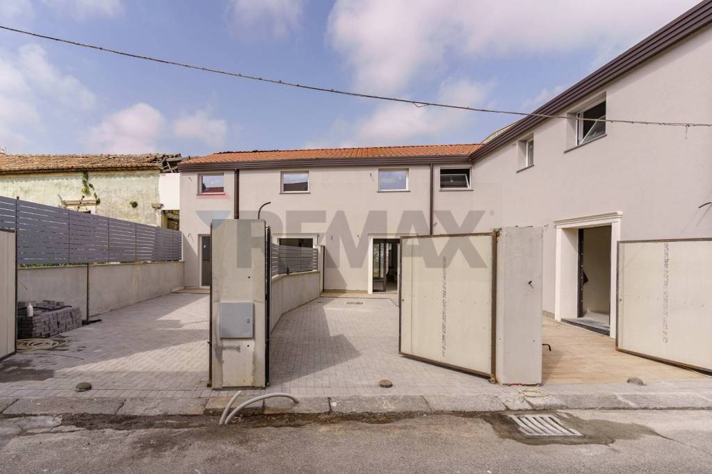 casa indipendente in vendita a Nicolosi