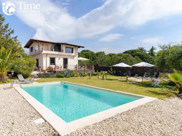 casa indipendente in vendita a Nicolosi