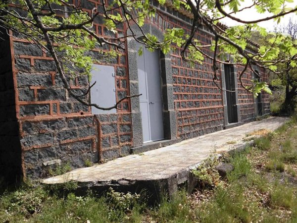 casa indipendente in vendita a Nicolosi