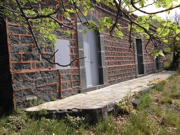 casa indipendente in vendita a Nicolosi