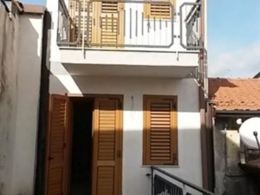 casa indipendente in vendita a Nicolosi