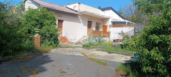 casa indipendente in vendita a Nicolosi