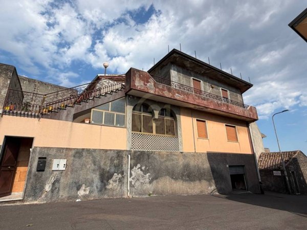 casa indipendente in vendita a Nicolosi