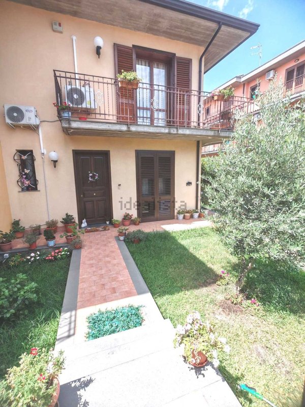 casa indipendente in vendita a Nicolosi