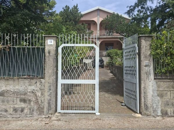 casa indipendente in vendita a Nicolosi