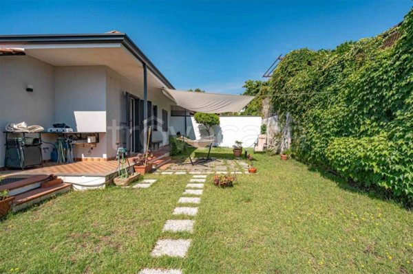 casa indipendente in vendita a Nicolosi