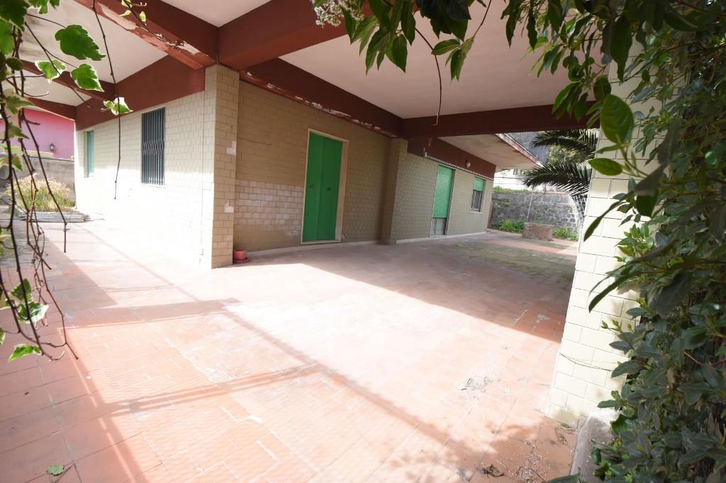 casa indipendente in vendita a Nicolosi